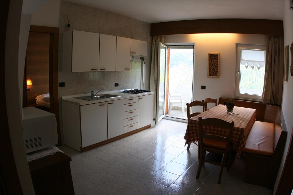 A. Paolo Apartments Vigo di Fassa Exteriör bild